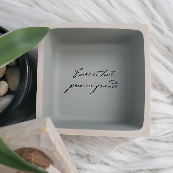 Willow Tree Hand Carved Friendship Trinket Jewelry Keepsake Box - Picture 5 of 8